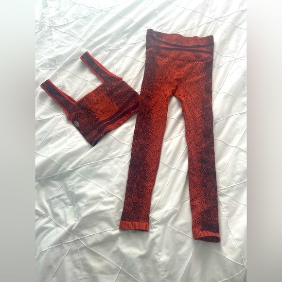 FreePeople Yoga Set XS - Picture 3 of 3